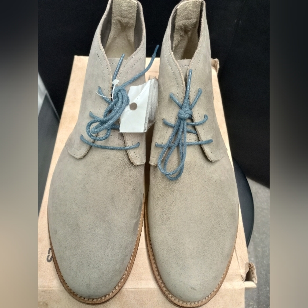 Men's suede chukka Boots - Picture 2 of 3